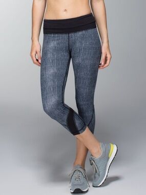 Lululemon Run Inspire Crop II *All Luxtreme Size 8